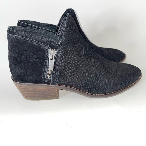 Lucky Brand Women's Size 7 Perforated Ankle Boots Black Suede Booties - Picture 3 of 11
